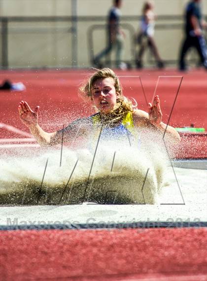 Thumbnail 1 in Sunset League Track and Field Championships photogallery.