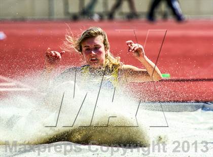 Thumbnail 2 in Sunset League Track and Field Championships photogallery.