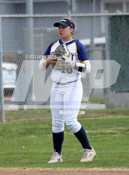 Thumbnail 2 in Ceres vs. Gregori photogallery.