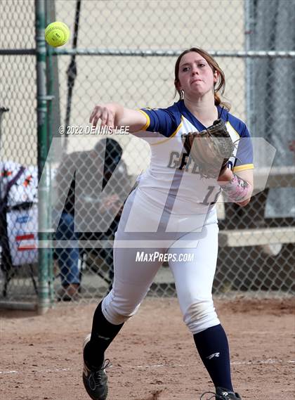 Thumbnail 2 in Ceres vs. Gregori photogallery.
