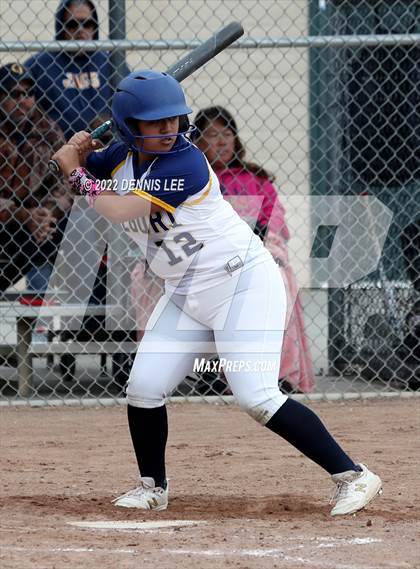 Thumbnail 3 in Ceres vs. Gregori photogallery.
