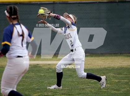 Thumbnail 2 in Ceres vs. Gregori photogallery.