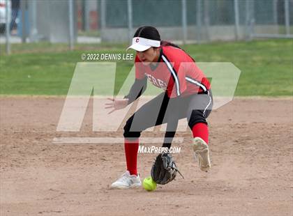 Thumbnail 3 in Ceres vs. Gregori photogallery.