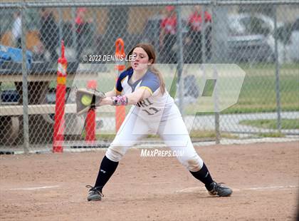 Thumbnail 2 in Ceres vs. Gregori photogallery.