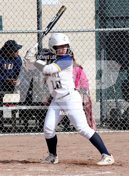 Thumbnail 1 in Ceres vs. Gregori photogallery.
