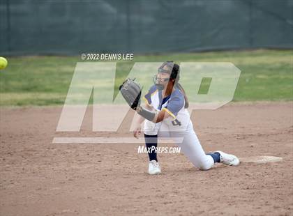 Thumbnail 3 in Ceres vs. Gregori photogallery.