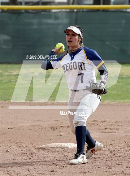Thumbnail 3 in Ceres vs. Gregori photogallery.