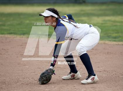 Thumbnail 3 in Ceres vs. Gregori photogallery.