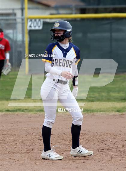 Thumbnail 3 in Ceres vs. Gregori photogallery.