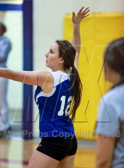 Thumbnail 2 in Yuma Catholic @ Tempe Prep photogallery.
