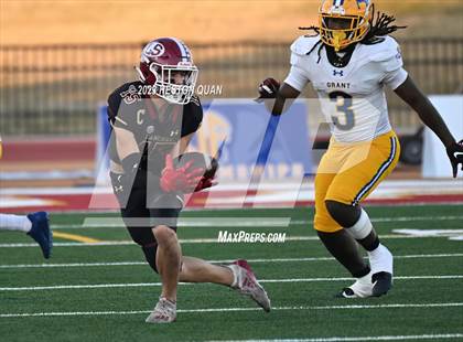 Thumbnail 2 in La Serna vs. Grant (CIF State D2AA Final) photogallery.