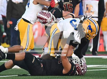 Thumbnail 2 in La Serna vs. Grant (CIF State D2AA Final) photogallery.