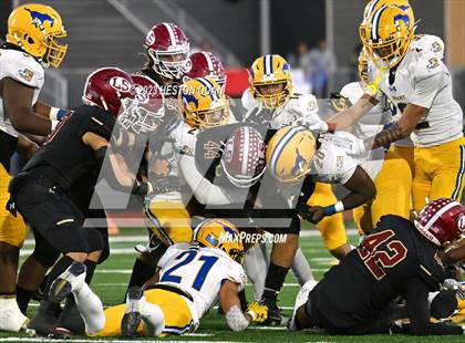 Thumbnail 3 in La Serna vs. Grant (CIF State D2AA Final) photogallery.