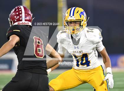 Thumbnail 3 in La Serna vs. Grant (CIF State D2AA Final) photogallery.