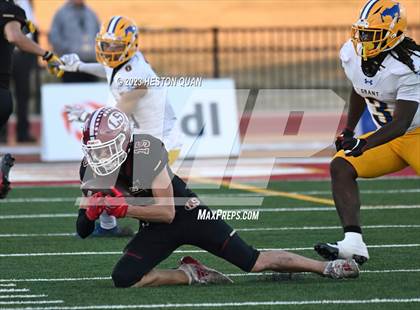 Thumbnail 2 in La Serna vs. Grant (CIF State D2AA Final) photogallery.