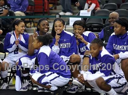 Thumbnail 2 in Vanden vs. Sacrametno (CIF SJS D3 Final) photogallery.