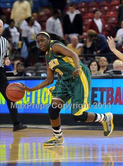Thumbnail 2 in Vanden vs. Sacrametno (CIF SJS D3 Final) photogallery.