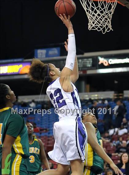 Thumbnail 3 in Vanden vs. Sacrametno (CIF SJS D3 Final) photogallery.
