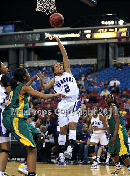 Thumbnail 2 in Vanden vs. Sacrametno (CIF SJS D3 Final) photogallery.