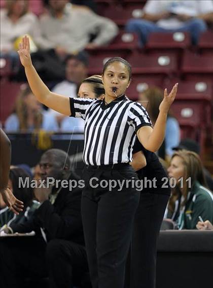 Thumbnail 3 in Vanden vs. Sacrametno (CIF SJS D3 Final) photogallery.