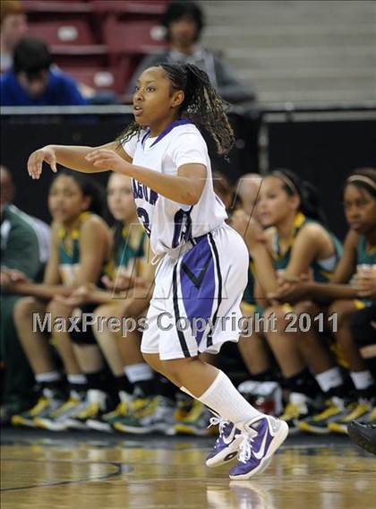 Thumbnail 3 in Vanden vs. Sacrametno (CIF SJS D3 Final) photogallery.