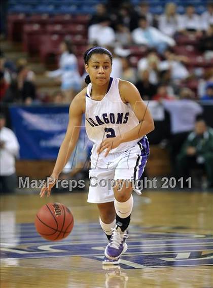 Thumbnail 2 in Vanden vs. Sacrametno (CIF SJS D3 Final) photogallery.