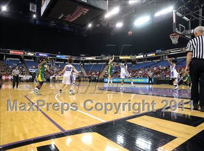 Thumbnail 3 in Vanden vs. Sacrametno (CIF SJS D3 Final) photogallery.