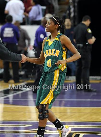 Thumbnail 1 in Vanden vs. Sacrametno (CIF SJS D3 Final) photogallery.