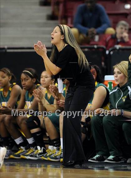 Thumbnail 2 in Vanden vs. Sacrametno (CIF SJS D3 Final) photogallery.