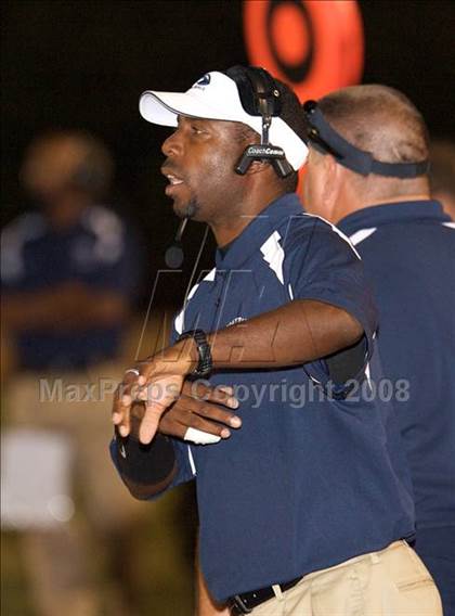 Thumbnail 3 in Mayfair vs. Los Alamitos photogallery.