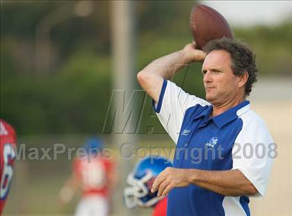 Thumbnail 3 in Mayfair vs. Los Alamitos photogallery.