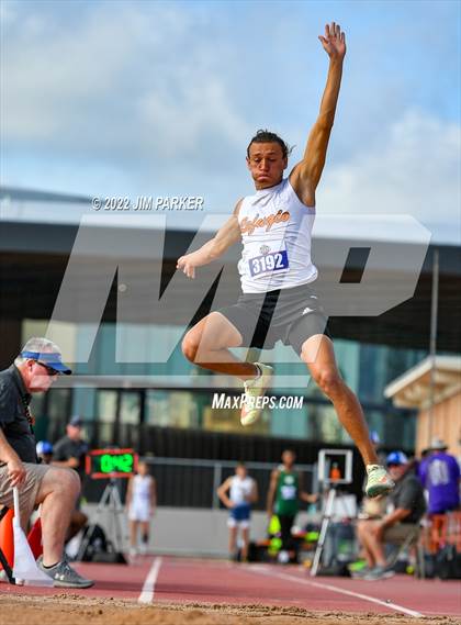 Thumbnail 1 in UIL 2A State Championship photogallery.