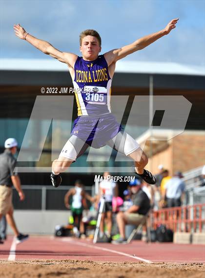 Thumbnail 1 in UIL 2A State Championship photogallery.