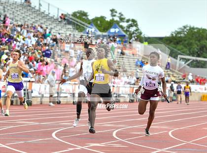 Thumbnail 1 in UIL 2A State Championship photogallery.