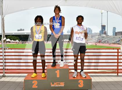 Thumbnail 3 in UIL 2A State Championship photogallery.