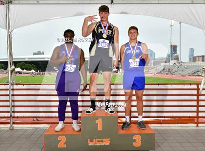Thumbnail 1 in UIL 2A State Championship photogallery.