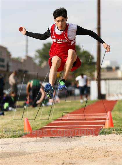 Thumbnail 3 in Cougar Invitational  photogallery.