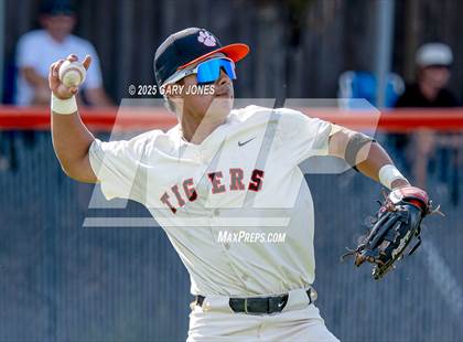 Thumbnail 2 in Roseville vs Fowler (CIF NorCal D3 Semifinal) photogallery.