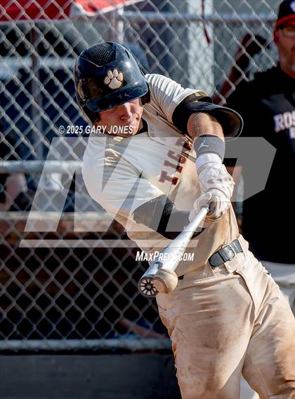 Thumbnail 2 in Roseville vs Fowler (CIF NorCal D3 Semifinal) photogallery.