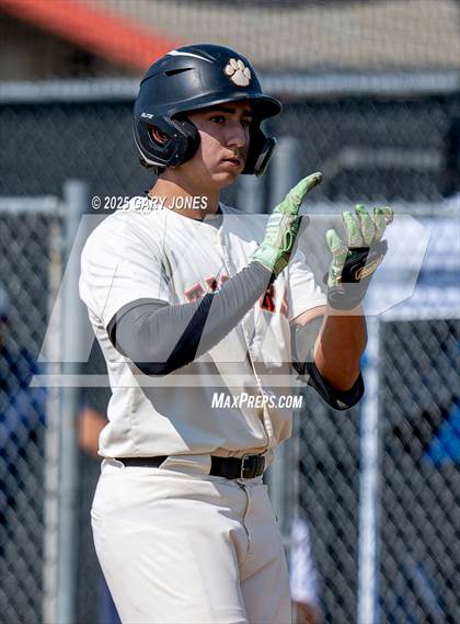 Thumbnail 1 in Roseville vs Fowler (CIF NorCal D3 Semifinal) photogallery.