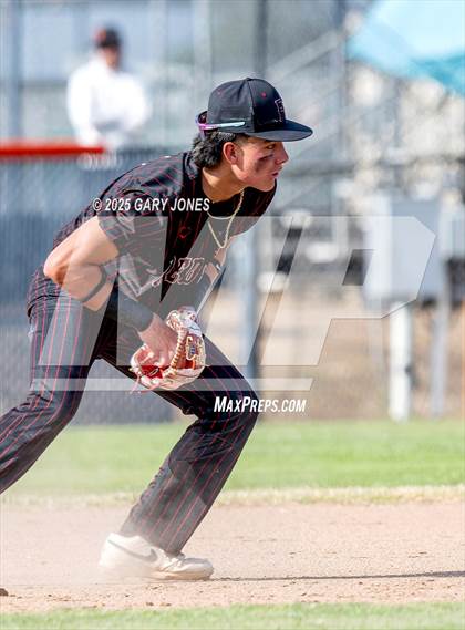 Thumbnail 2 in Roseville vs Fowler (CIF NorCal D3 Semifinal) photogallery.