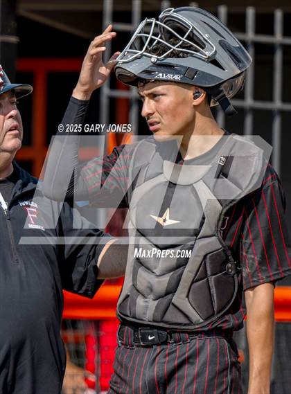 Thumbnail 2 in Roseville vs Fowler (CIF NorCal D3 Semifinal) photogallery.