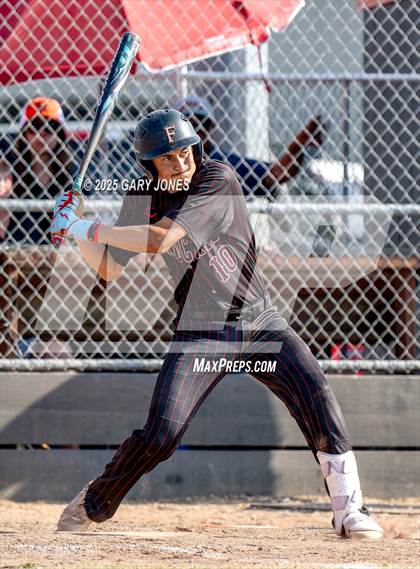 Thumbnail 1 in Roseville vs Fowler (CIF NorCal D3 Semifinal) photogallery.