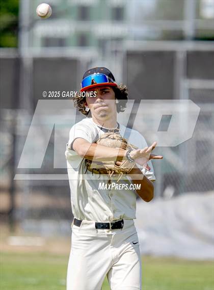 Thumbnail 2 in Roseville vs Fowler (CIF NorCal D3 Semifinal) photogallery.