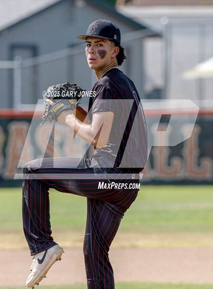 Thumbnail 3 in Roseville vs Fowler (CIF NorCal D3 Semifinal) photogallery.