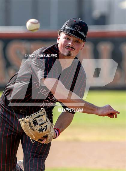 Thumbnail 3 in Roseville vs Fowler (CIF NorCal D3 Semifinal) photogallery.