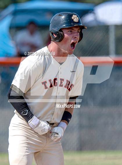 Thumbnail 2 in Roseville vs Fowler (CIF NorCal D3 Semifinal) photogallery.