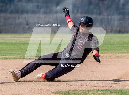 Thumbnail 2 in Roseville vs Fowler (CIF NorCal D3 Semifinal) photogallery.