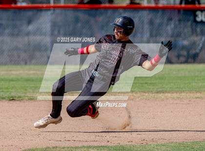 Thumbnail 3 in Roseville vs Fowler (CIF NorCal D3 Semifinal) photogallery.