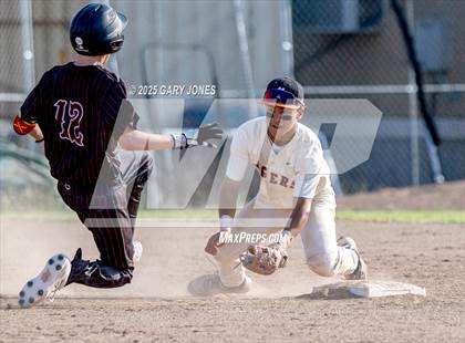 Thumbnail 1 in Roseville vs Fowler (CIF NorCal D3 Semifinal) photogallery.